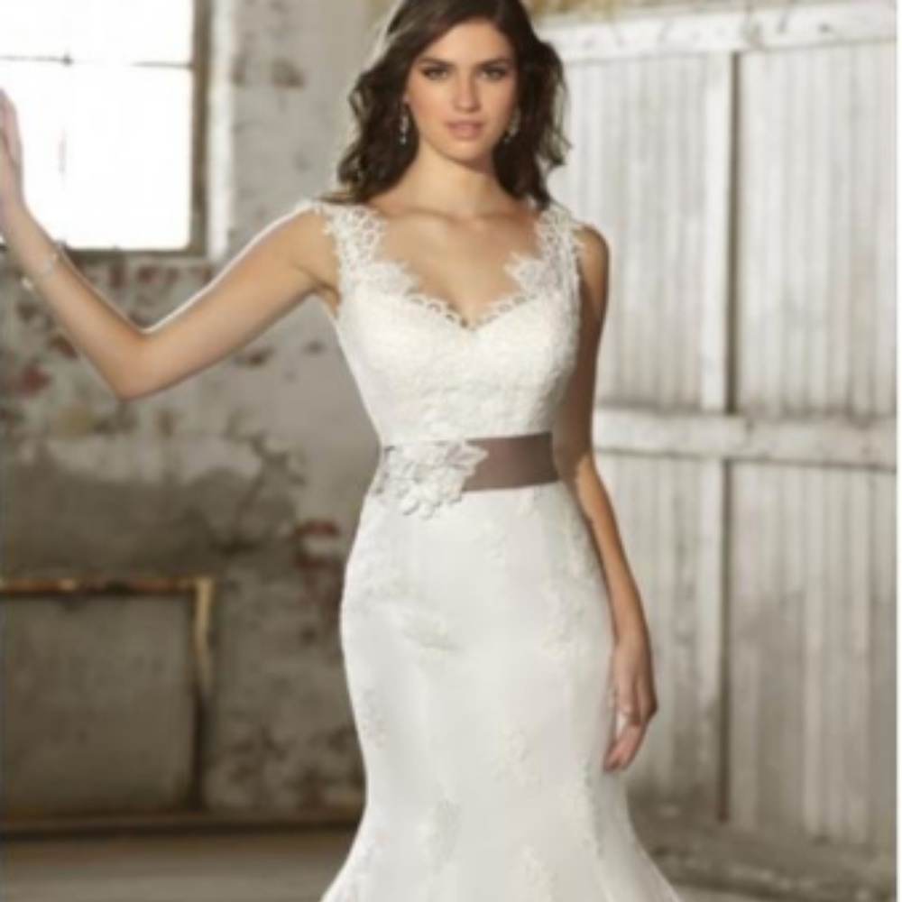 *New* Essence of Australia D1367 Wedding Dress